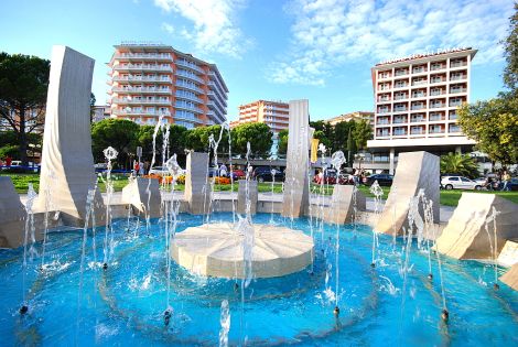 FOUNTAIN - A MEMORIAL TO THE SAILORS