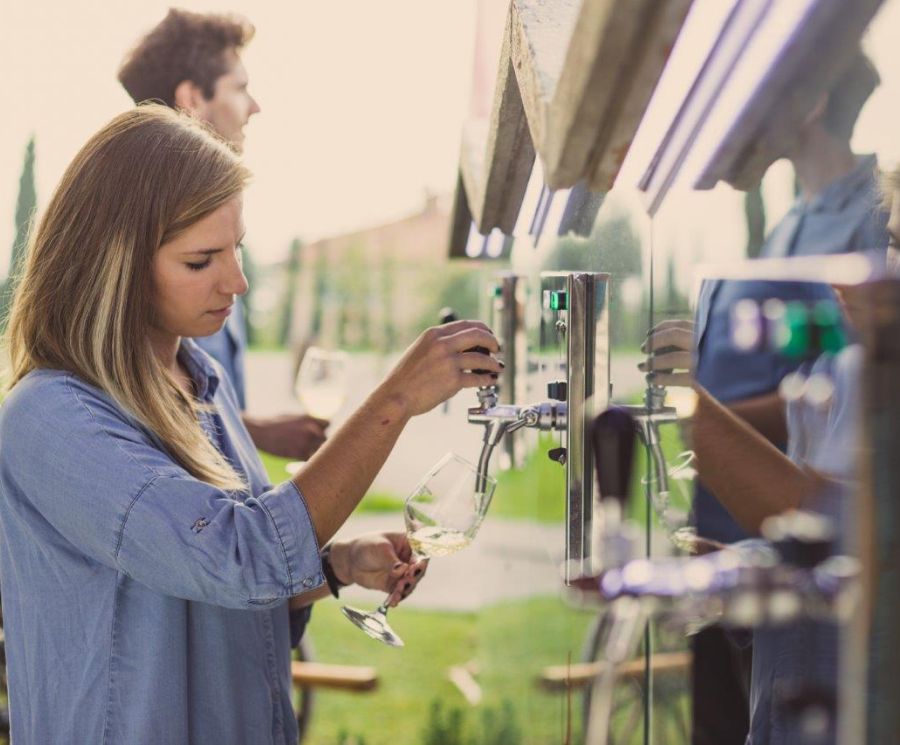 Prva vinska fontana v Sloveniji